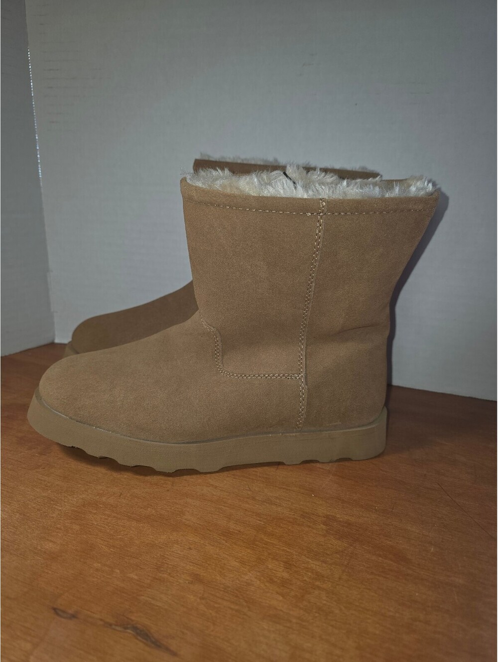 NWT. Time and tru suede boots women's size 8